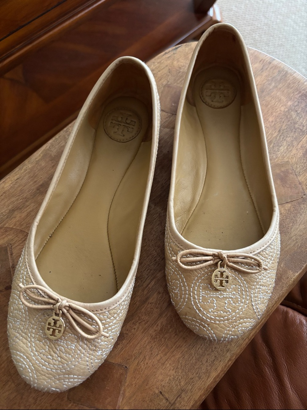 Tory Burch Chelsea Quilted Logo Leather Ballet Flats - Tory Burch Charms